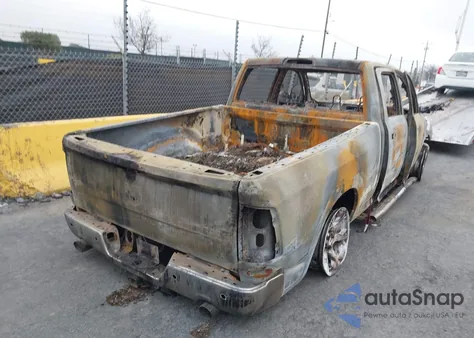 2015 Ram 1500 Laramie z USA, uszkodzony, nr VIN 1C6RR7VM5FS505313